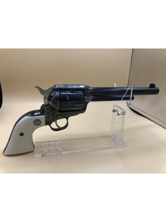 Ruger vaquero 44 magnum.